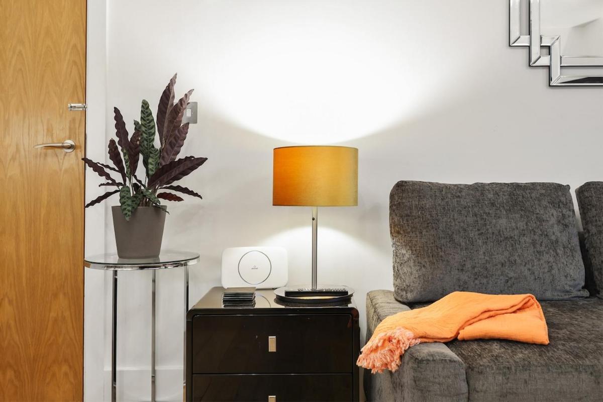 West End - Sleeps 5 - Amazing Location Londra